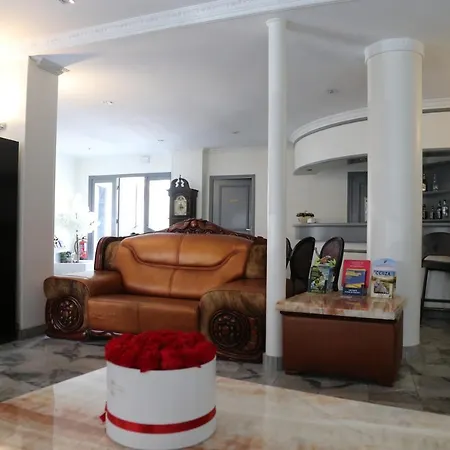 Hotel Princesse Isabelle Puteaux