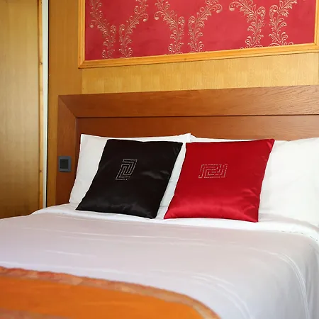 Princesse Isabelle Hotel Puteaux