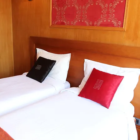 Hotel Princesse Isabelle Puteaux