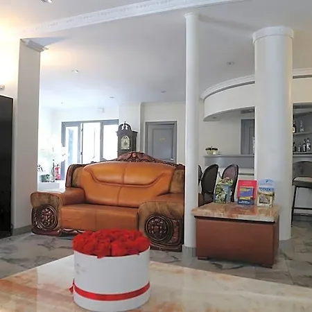 Hotel Princesse Isabelle Puteaux