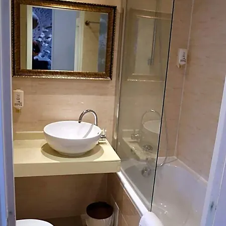 Princesse Isabelle Hotel Puteaux