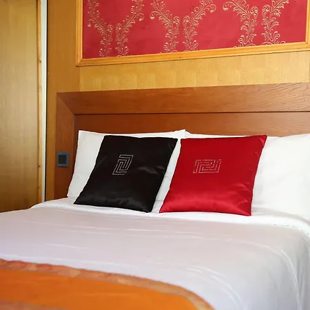 Hotel Princesse Isabelle Puteaux